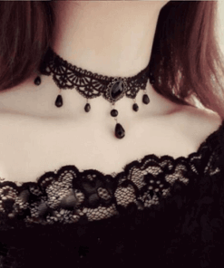 Gothic Features Multi-layered Crystal Lace Necklace 2