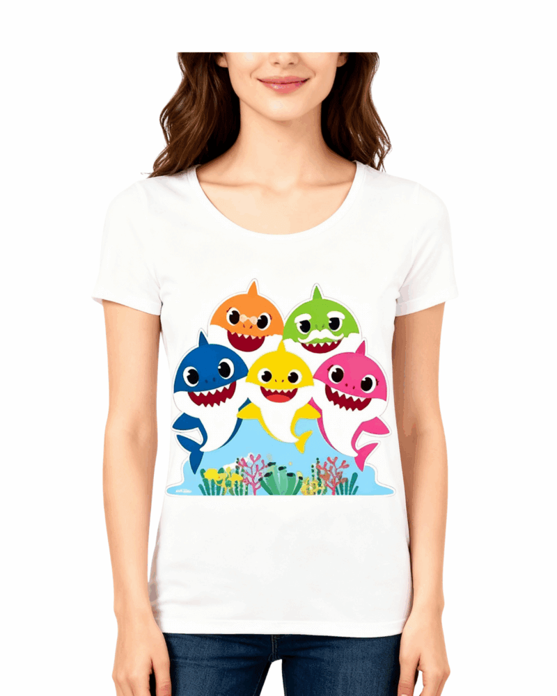 Alternative view of Mommy Shark  T-Shirt